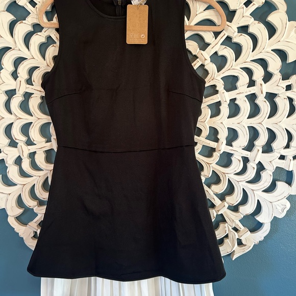 NWT RIHOAS Elegant Black&White Sleeveless Mini Dress with pleated white skirt - Picture 3 of 10